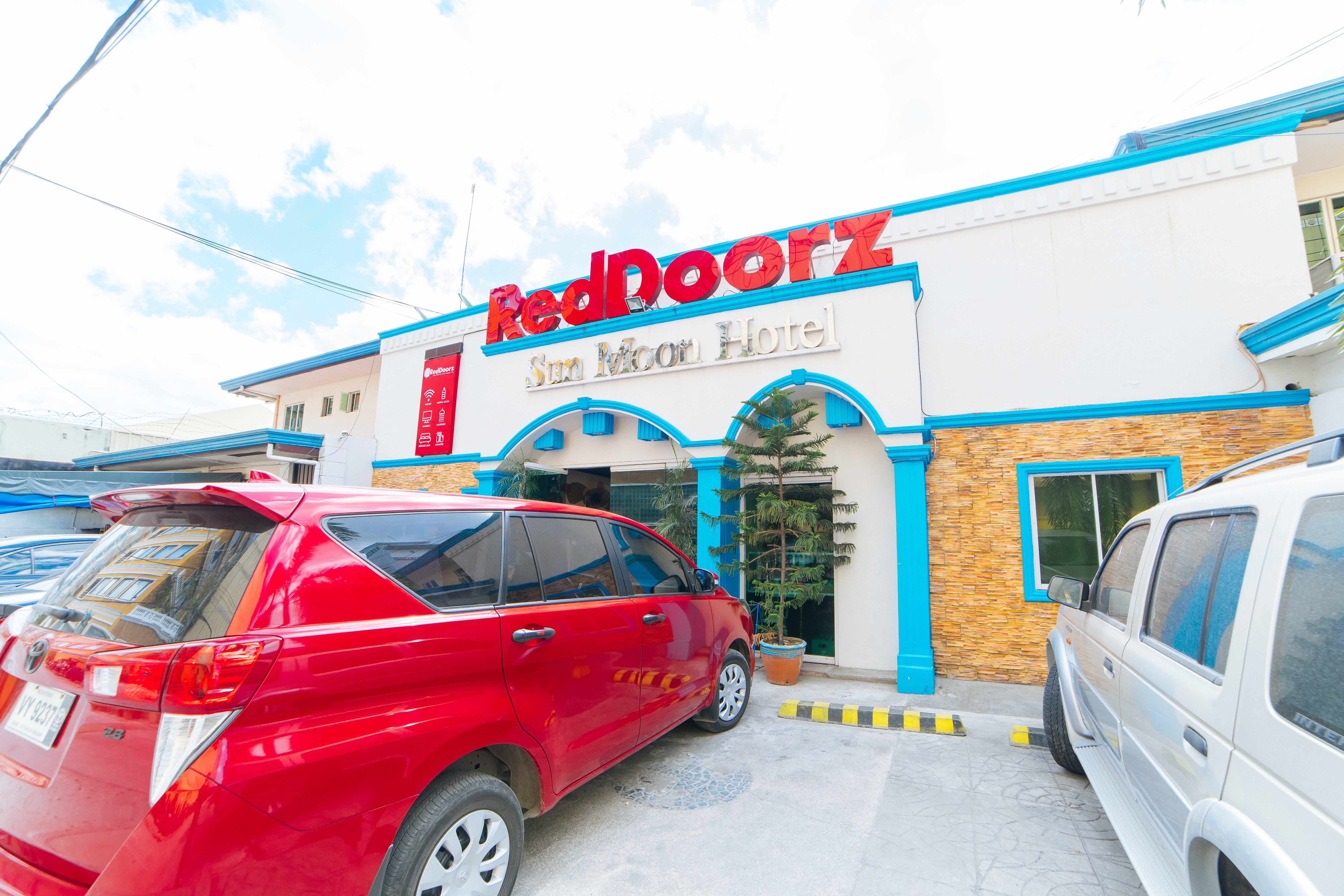 Reddoorz Near Walking Street Angeles City Bagian luar foto