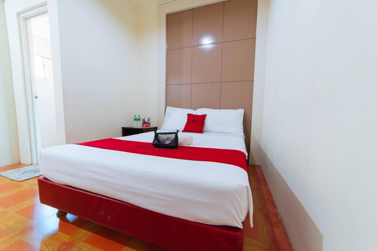 Reddoorz Near Walking Street Angeles City Bagian luar foto