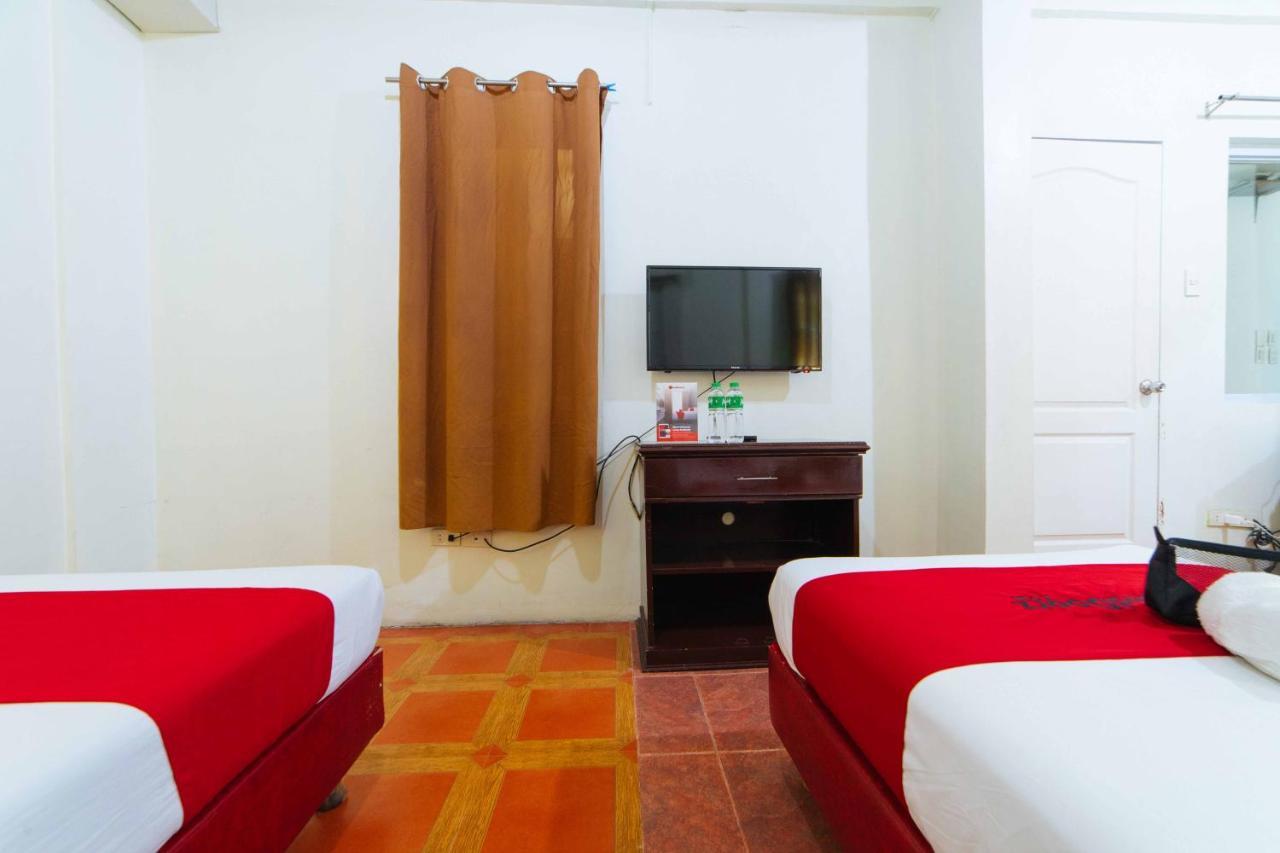 Reddoorz Near Walking Street Angeles City Bagian luar foto